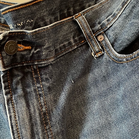 Old Navy Loose Jeans Men's Size 44x32 Denim Pants Leg Edge Unraveling Fraying - Picture 2 of 6